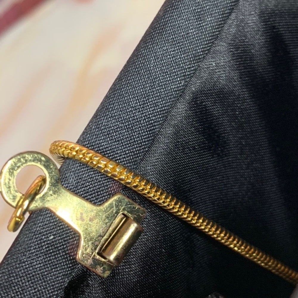 Black Ribbed Chain Shoulder Bag - Picture 12 of 15